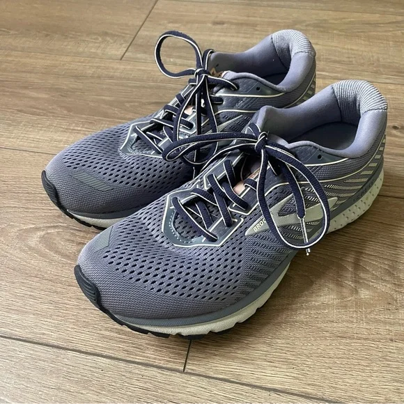 Brooks Shoes Brooks Ghost Women Run Small To Fit 995 Sizes